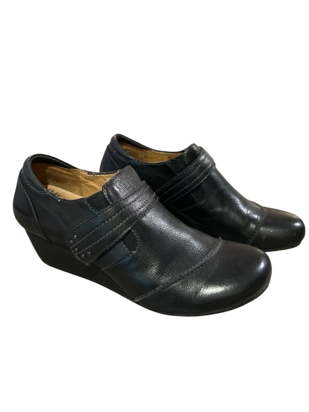 Taos Women's 6.5 Wedge Heeled Comfort Shoes Black Leather Slip-on Work Casual